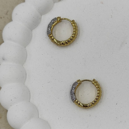 Taş Detaylı Küçük Halka Küpe Gold