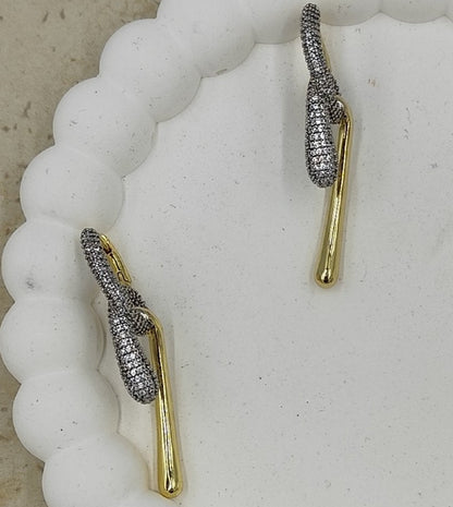 Taş Detaylı Gold Küpe