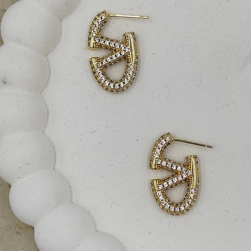 Taş Detaylı Gold Küpe