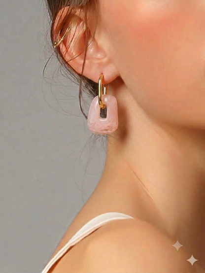 Pembe Sallantılı Küpe