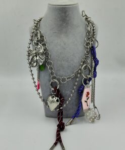 Gümüş Renkte Marka Model Kolye