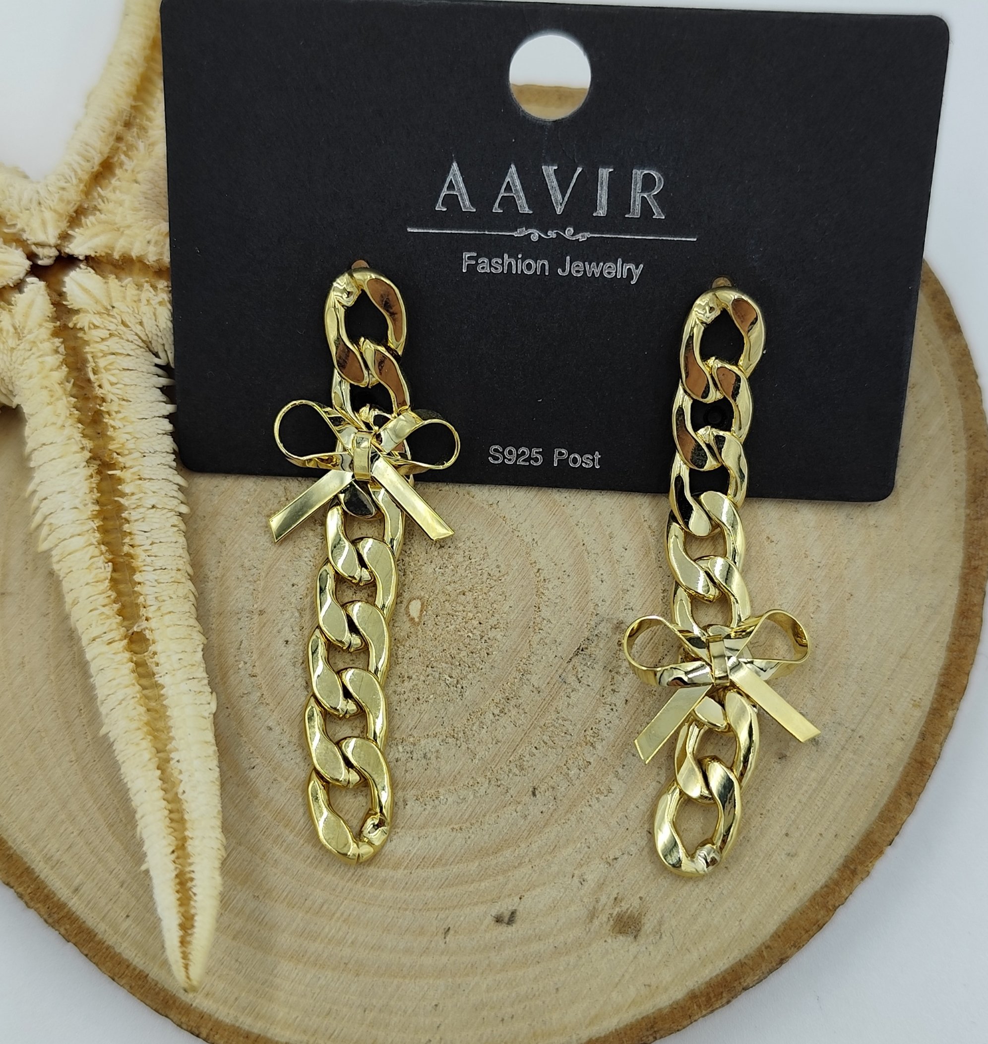 Kurdela Detaylı Gold Küpe - Görsel 2