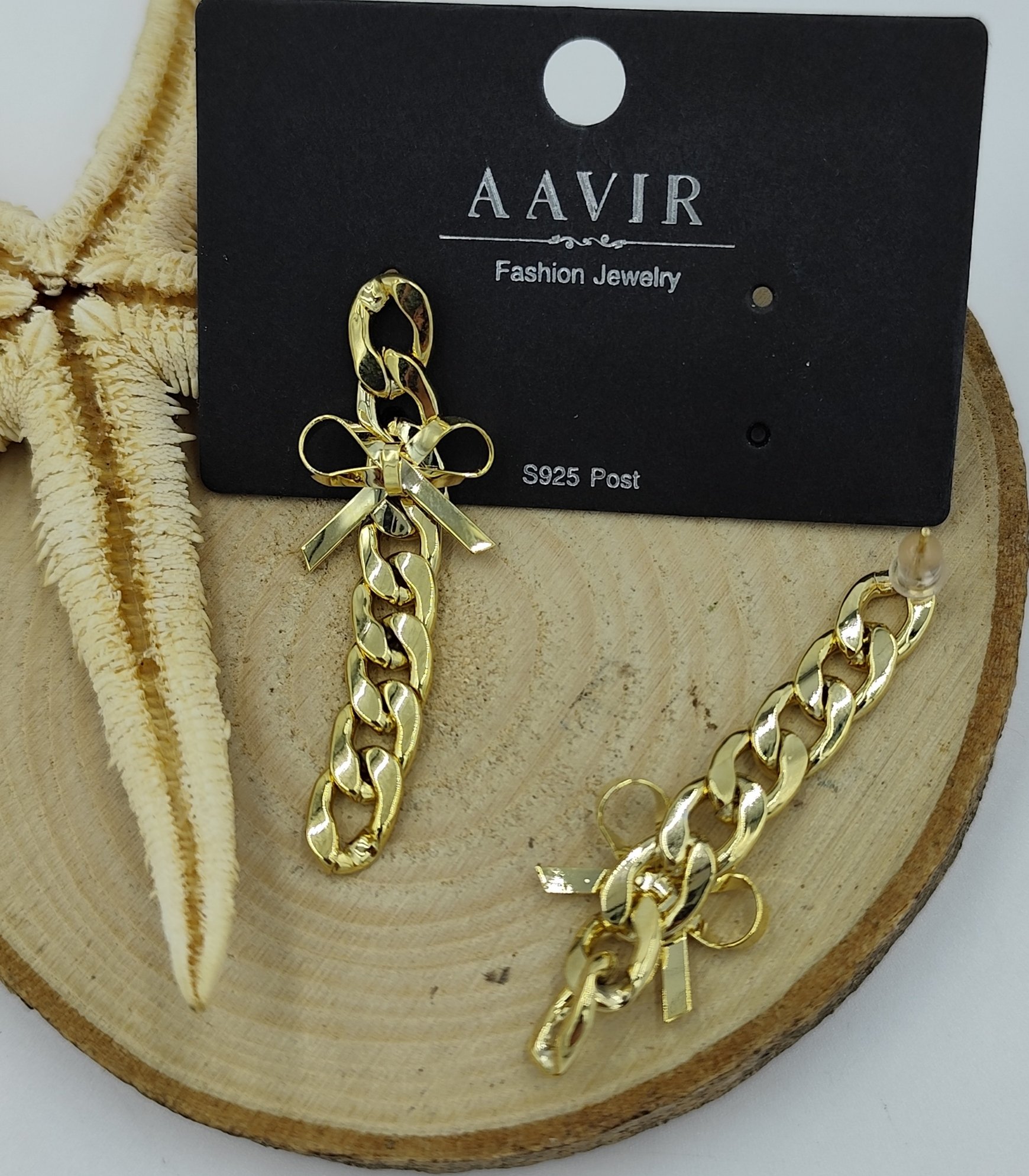 Kurdela Detaylı Gold Küpe - Görsel 3