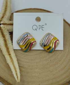 Alternative view of Renkli ve Gold Detaylı Küçük Kare Küpe