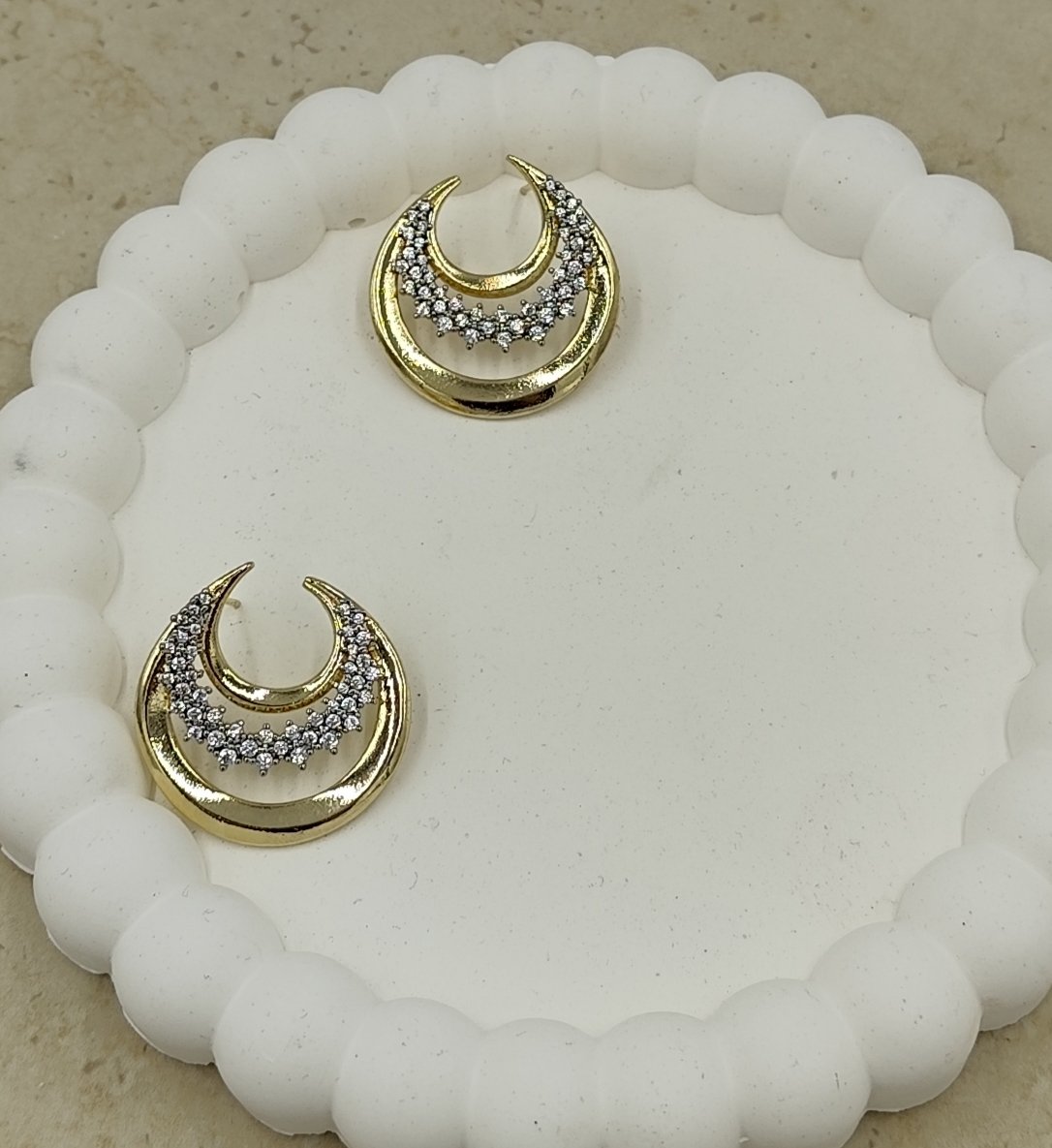 Taş Detaylı Ay Küpe - Görsel 2