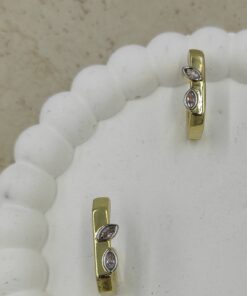 Taş Detaylı Kare Halka Küpe Gold