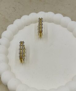 Alternative view of Taş Detaylı Kenarları Küçük Noktalardan Oluşan Gold Kare Halka Küpe