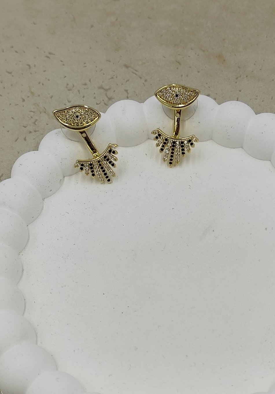 Taş Detaylı Göz Küpe Gold (Arkası Kademeli Ayarlanabilir)